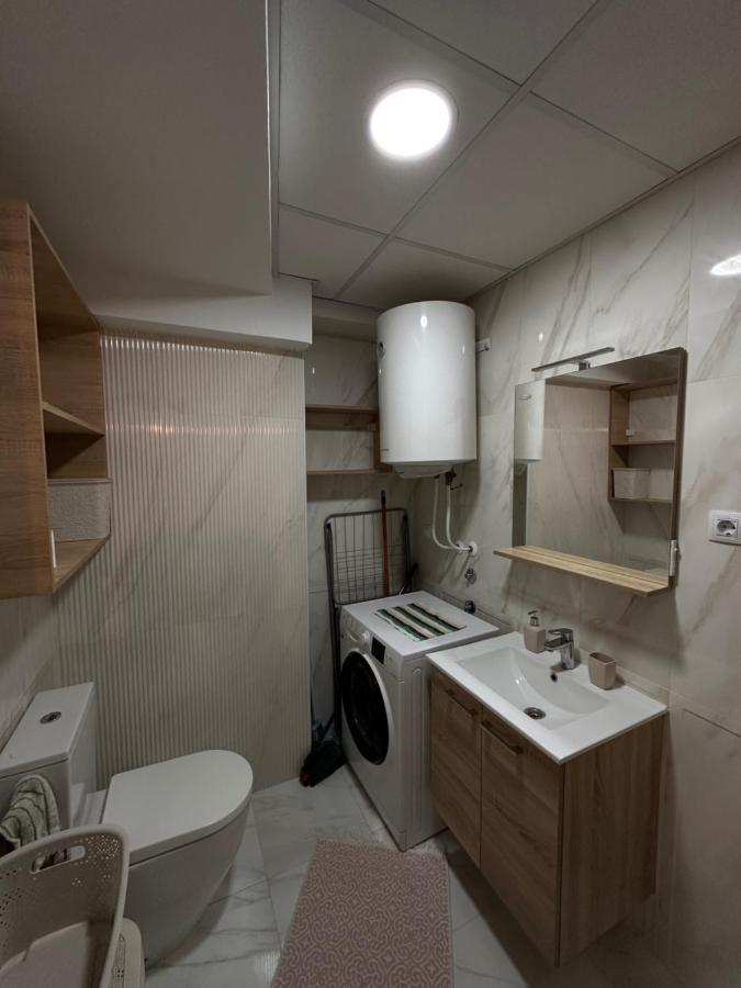 Dow Apartments - Luxury 13Th Floor, Parking Szkopje Kültér fotó